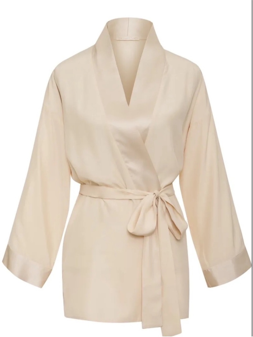Gold Hawk Modern Silk Short
Shrug/Robe (Pearl) • $299 MSRP•
Medium
$179 $300